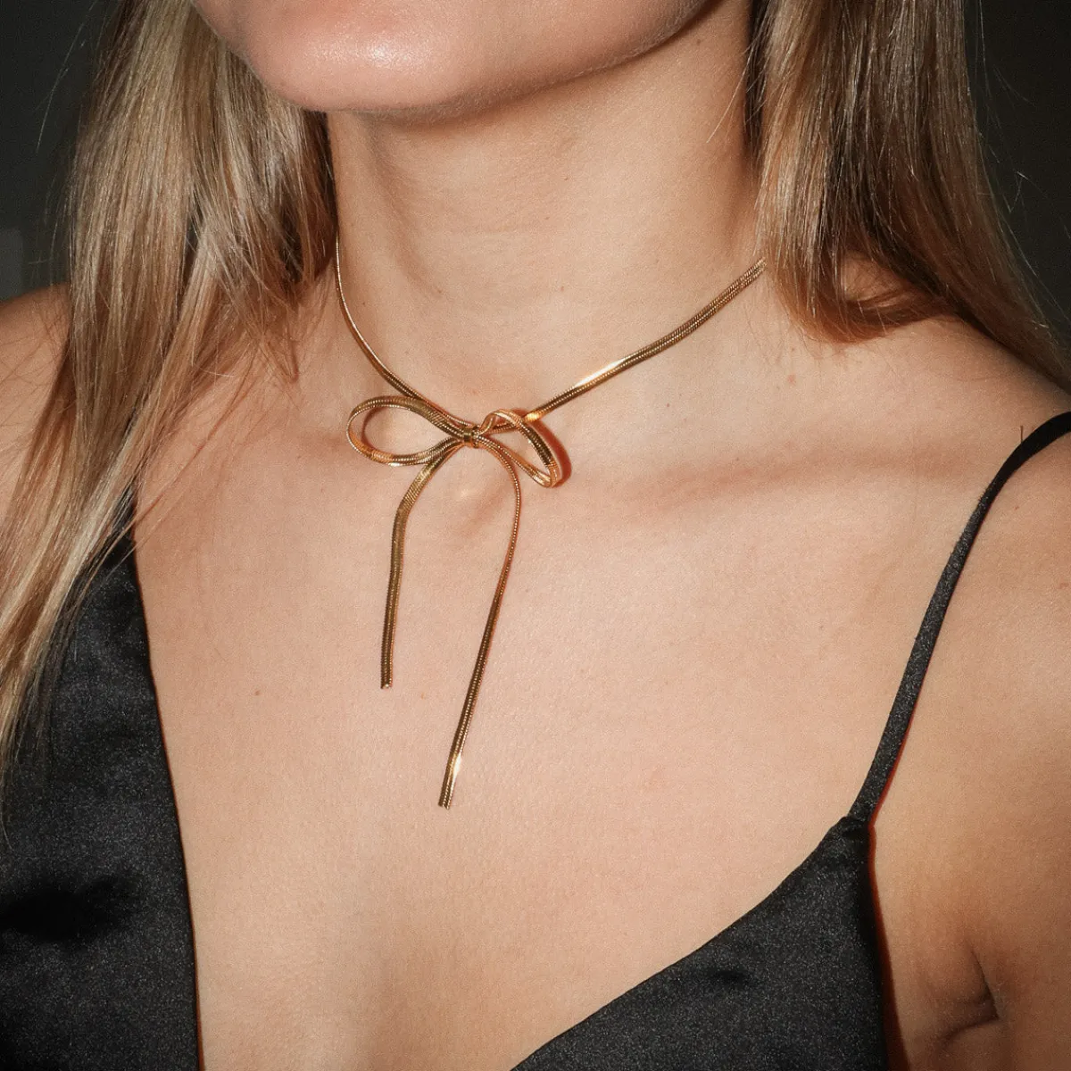 Winther Studio Bow Choker Online
