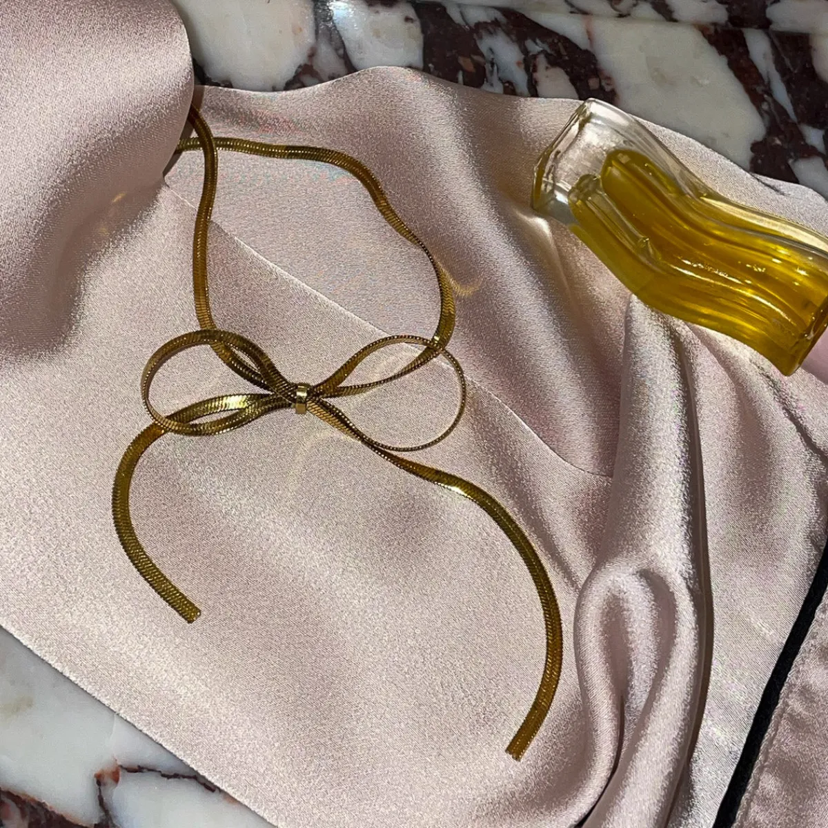 Winther Studio Bow Choker Online